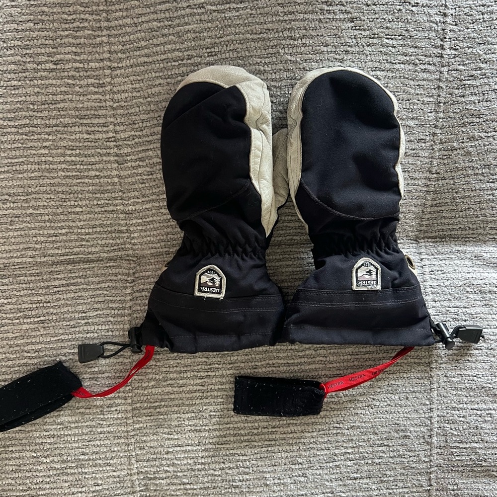 Women’s Hestra Heli Mitt size 7